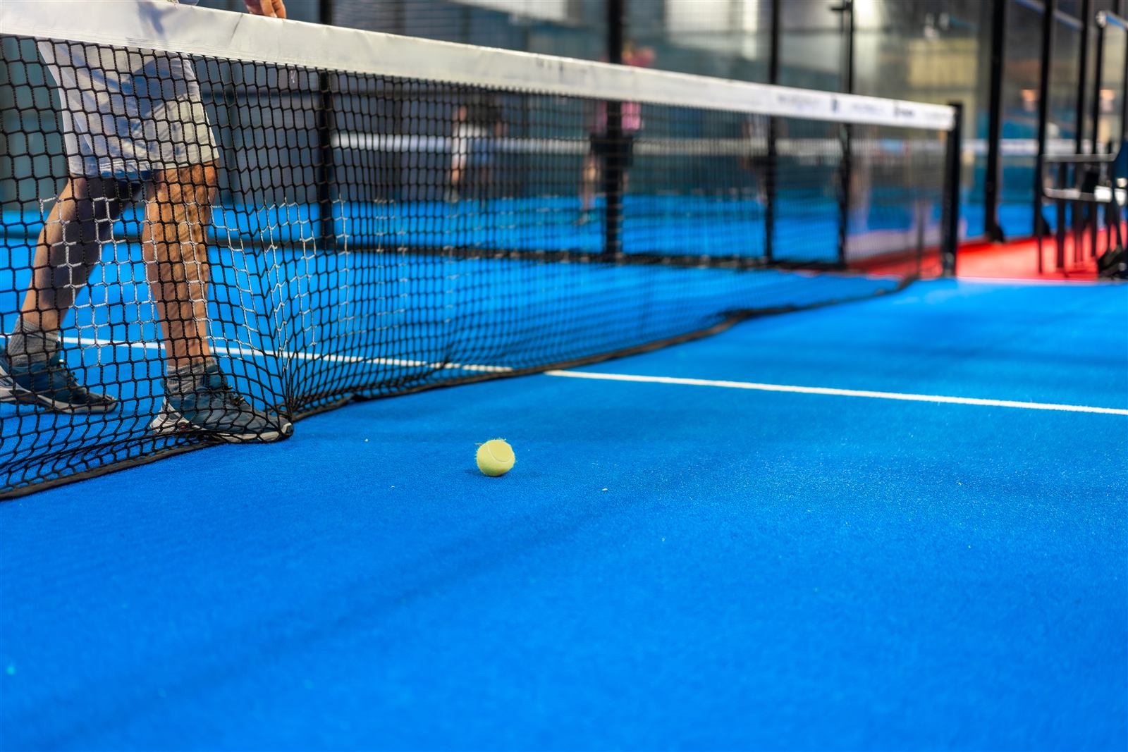 Padner moving at the net
